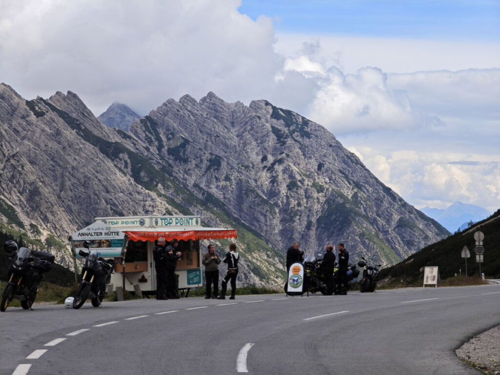 Hahntennjoch Maut muß man aktuell noch nicht bezahlen, wird aber kommen